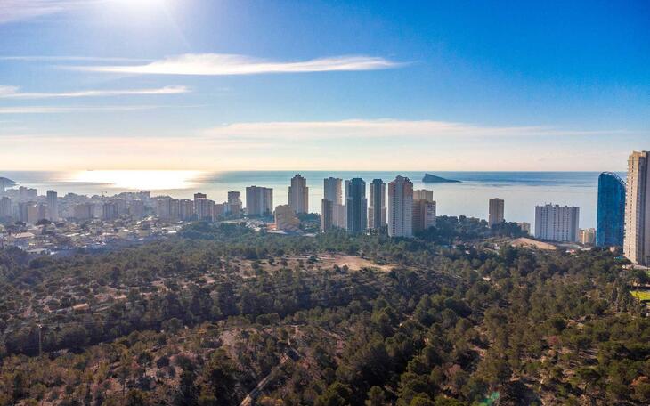 Benidorm se une a un acuerdo europeo de ciudades verdes para potenciar las políticas medioambientales 